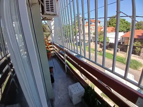 Depto Tipo Casa en Venta 40 años