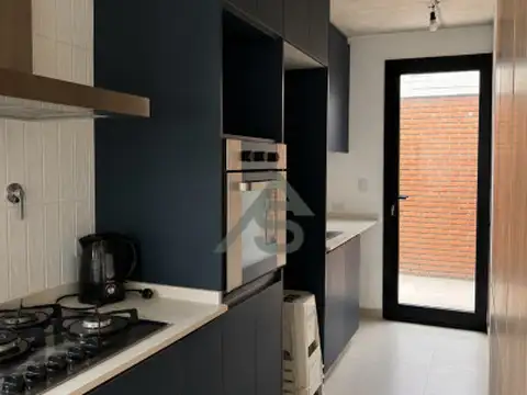 Casa en Venta con 4 cocheras