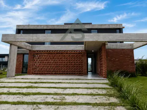 EL NAUDIR | CASA 4 AMBIENTES + PILETA | LISTA PARA DISFRUTAR
