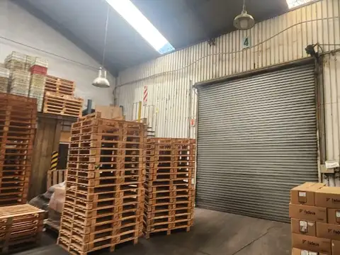 Galpón Industrial 2107 m² c/ Oficinas Baños y Vestuarios - Tablada
