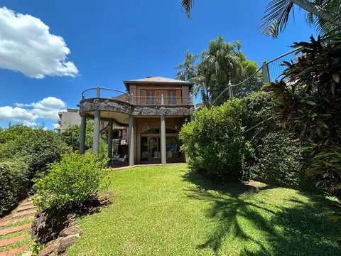 Casa 7 ambientes con 4 baños