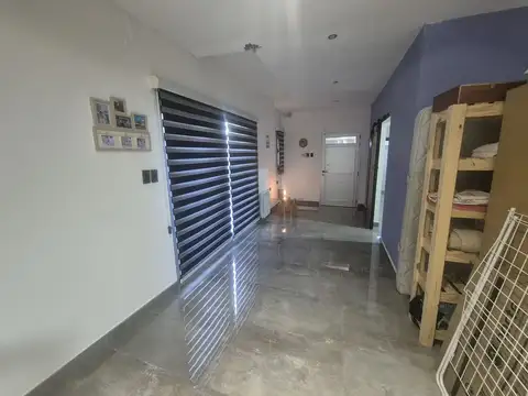 Depto Tipo Casa 3 ambientes con 2 baños