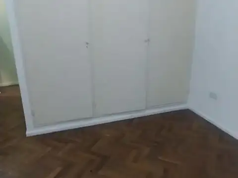 Venta Departamento 2 Ambientes Zona Comercial Monte Castr