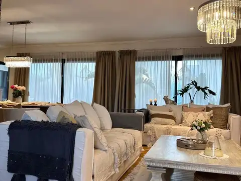 Casa  en Venta en San Eduardo, Pilar del Este, Pilar