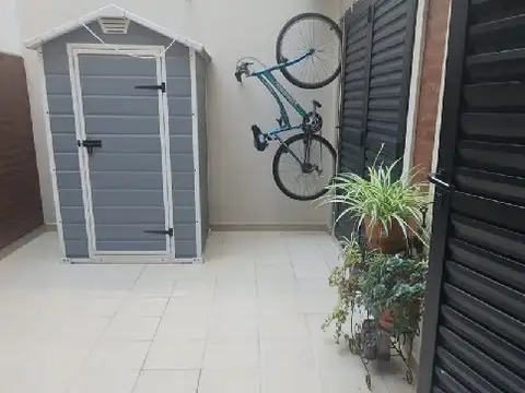 2 Ambientes con patio - 15 AÑOS DE ANTIGUEDAD - 55m2 totales