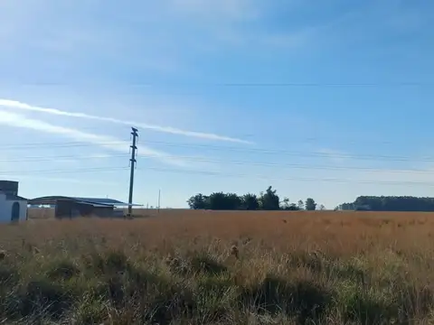 Terreno 4.5ha en Pje Batel, Sobre Ruta Nac. 12