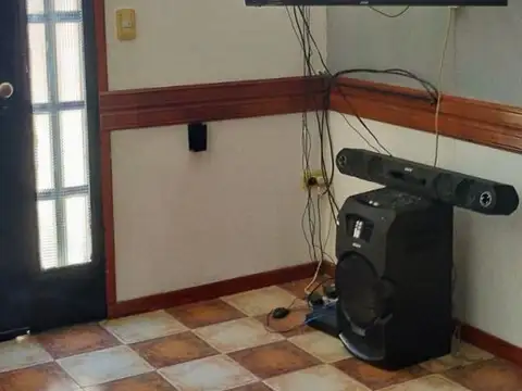 Depto Tipo Casa 3 ambientes con 2 baños