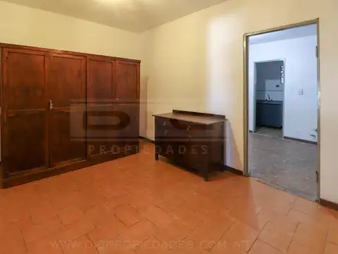 Depto Tipo Casa en Venta 50 años