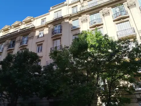 Departamento en Venta, Espectacular edificio emblematico Petit Estugamou, Esmerlado y Arroyo !!