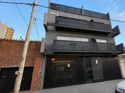 MONOAMBIENTE CON COCHERA Y BALCON - LOMAS DE ZAMORA
