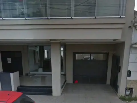 COCHERA SEMICUBIERTA EN ALQUILER