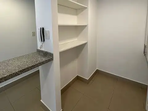 Venta departamento 3 ambientes con balcón