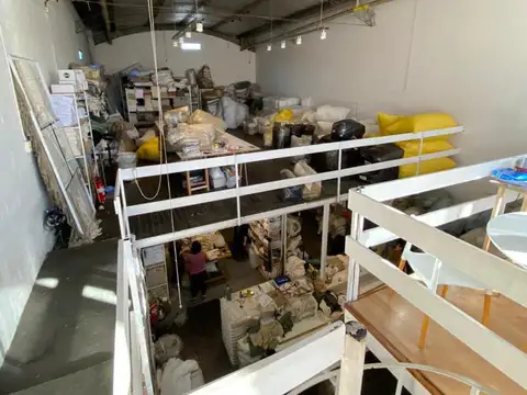 Galpón en Colombres 982