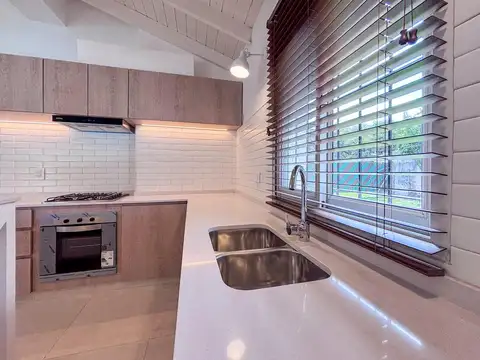 Casa en Venta en Funes, USD 111
