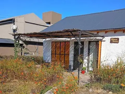 Casa en Villa General Belgrano, terreno de 800 m² con escritura y casa de 1 dorm (53 m²), ideal para