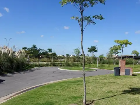 Avenida de los lagos 100, Piso 0