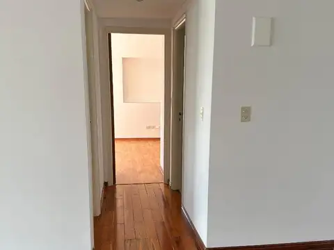Dpto 2 amb con cochera y baulera - Sáenz 244