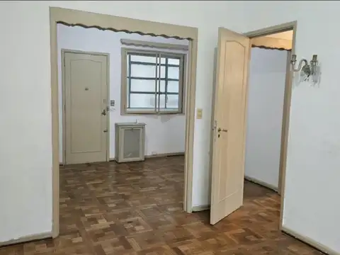 Avenida Belgrano 1300, Piso 4
