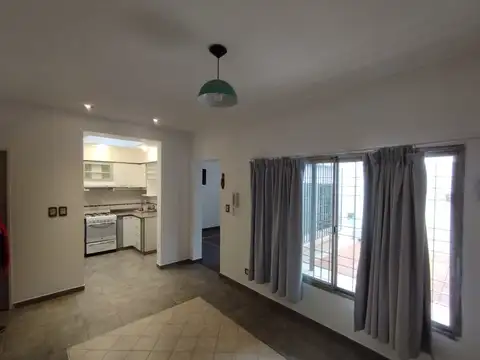 Depto Tipo Casa 3 ambientes con 2 baños