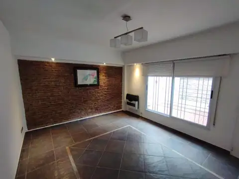 Depto Tipo Casa en Alquiler de 2 dormitorios