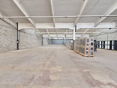 2 GALPONES EN ALQUILER EN FLORIDA OESTE | 2.082 M² APROX. CON CONEXIÓN INTERNA | PREDIO CON SEG...