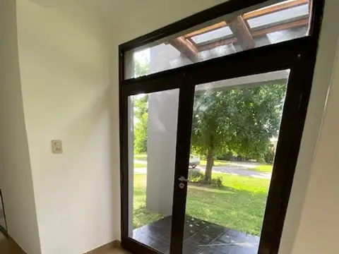 Casa en Alquiler de 3 dormitorios