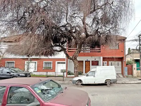 Depto Tipo Casa en Alquiler de 3 ambientes