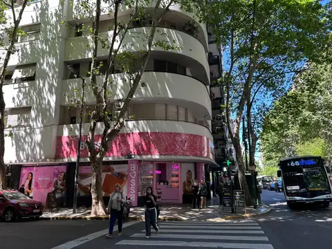 Local en Alquiler en Av. Santa Fe esq. Sanchez de Bustamante, Palermo