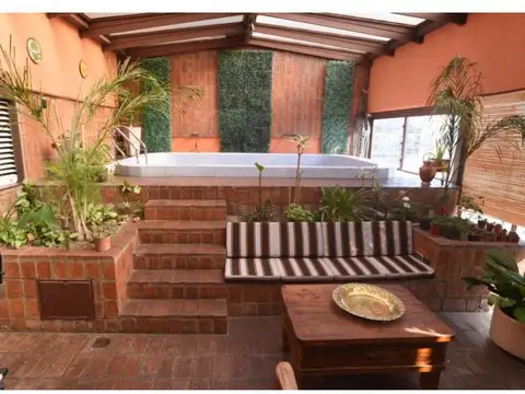 Plaza San Martìn, M.T.de Alvear 500, pisos 22 y 23, 6 amb, 230m2, u$s 4,200 + luz + gas. (TEMPO...