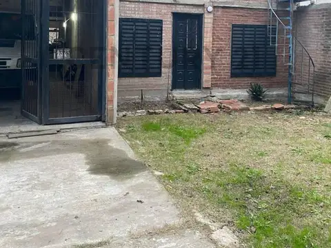 156 entre 59 y 60 1300, Piso 0