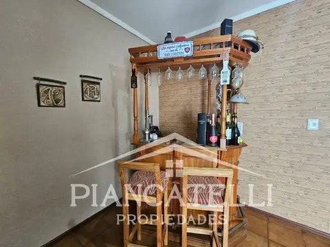 Casa en Venta a 1 cuadra de la estación, Haedo