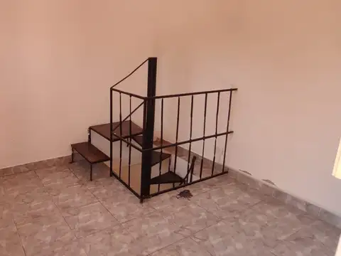 Depto Tipo Casa 3 ambientes con 1 baño