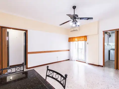 DEPARTAMENTO 3 AMBIENTES CON COCHERA LANUS CENTRO