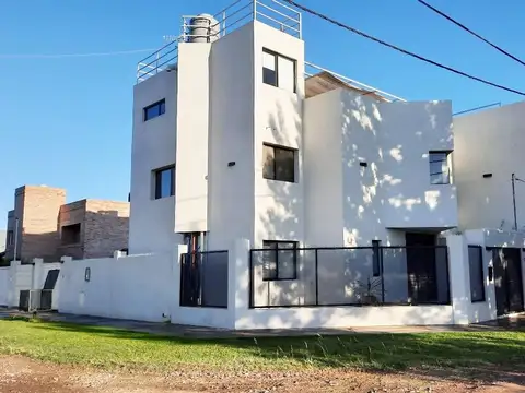 Venta - Casa Nivel premium a estrenar - Urbanización Bosch - Neuquén