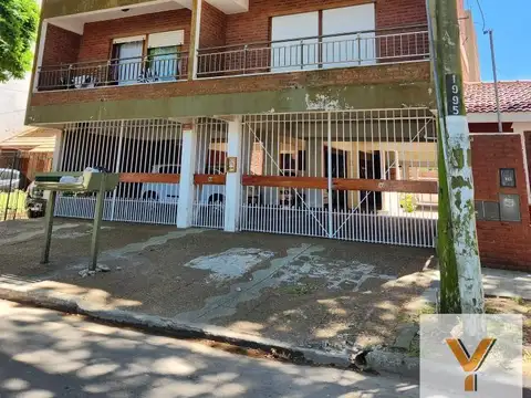 Hernández e/ Catamarca y La Rioja