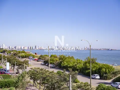 Se vende apartamento de 3 dormitorios en Edificio Horizonte, Playa Mansa, Punta del Este 