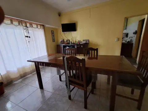 VENTA DE CASA EN EXCELENTE UBICACIÓN