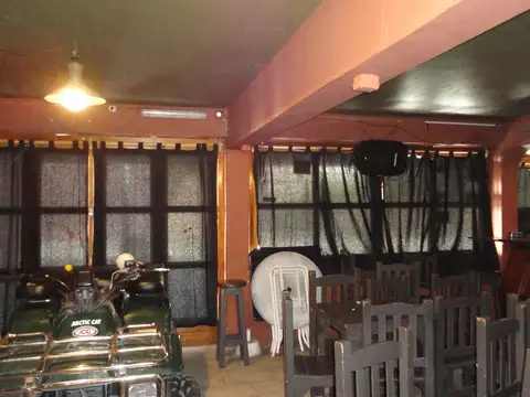 VENDO  GRAN OPORTUNIDAD  CENTRO LOCAL 2 PTAS - 2 DUPLEX - 1 CHALET: V5008