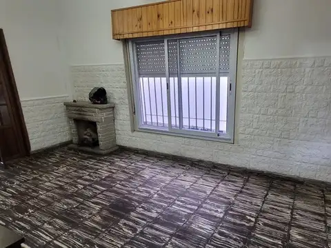 Casa en Alquiler en Quilmes Oeste, $ 850.000