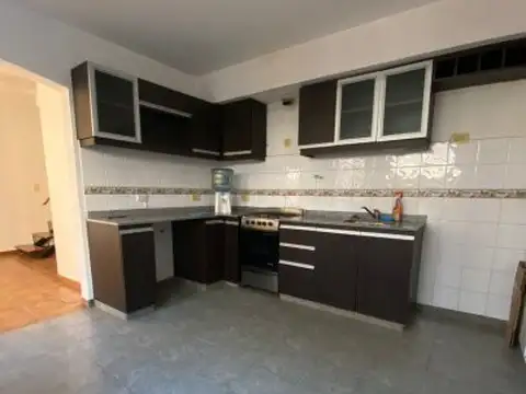 Depto Tipo Casa en Alquiler de 2 dormitorios