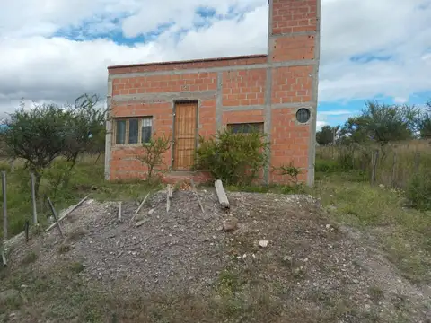 CASA A TERMINAR EN AGUAS AZULES CAPILLA DEL MONTE