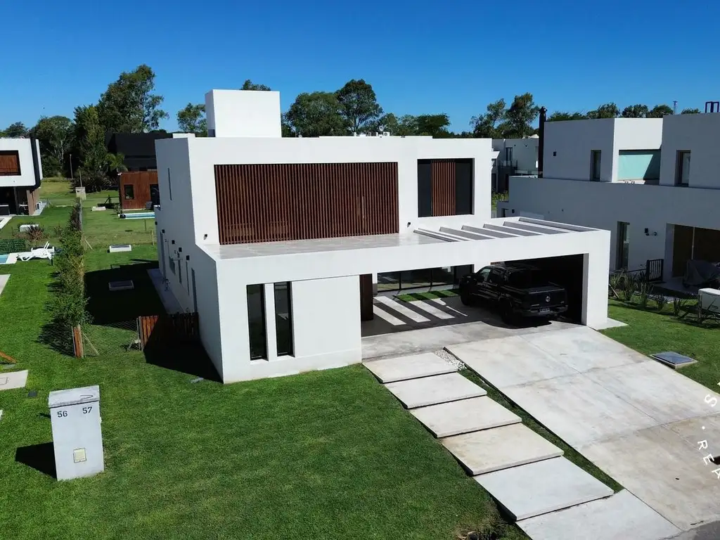 Casa en Venta con cochera
