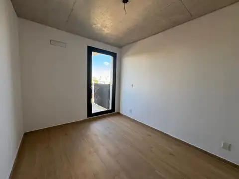 Dep 2 ambientes en venta 7P c/balcón Colegiales
