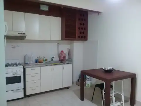Llavallol 1100, Piso 1