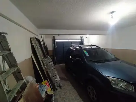 Casa 12 ambientes con 5 baños