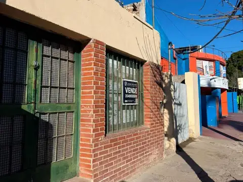 casa + local