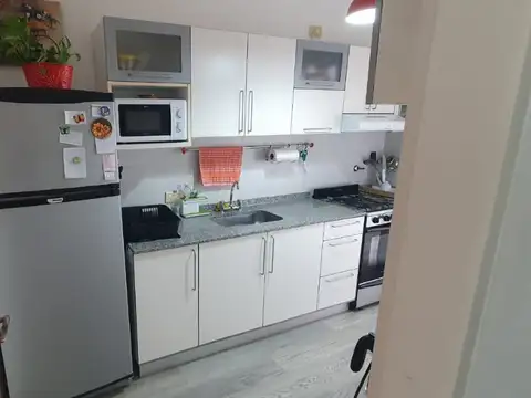 MITRE 400, Piso 4