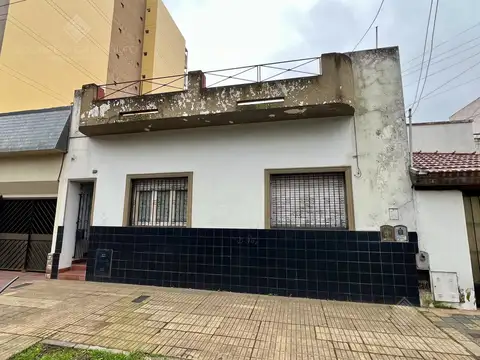 Casa a mts de la Avda - Patio y terraza 