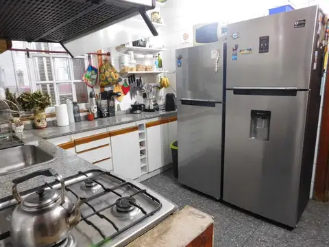 Depto Tipo Casa 4 ambientes con 4 baños