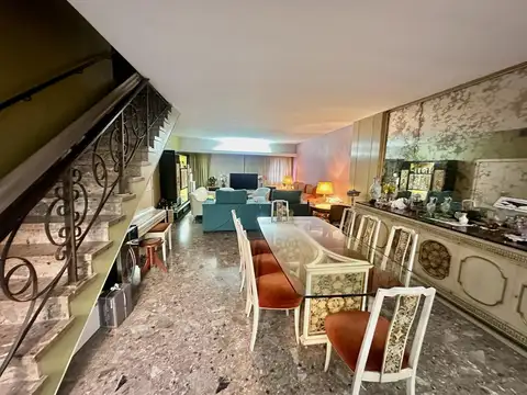 Casa 6 ambientes con 2 baños